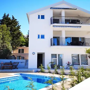 Vai Apartment