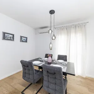 Alan Apartment Zadar